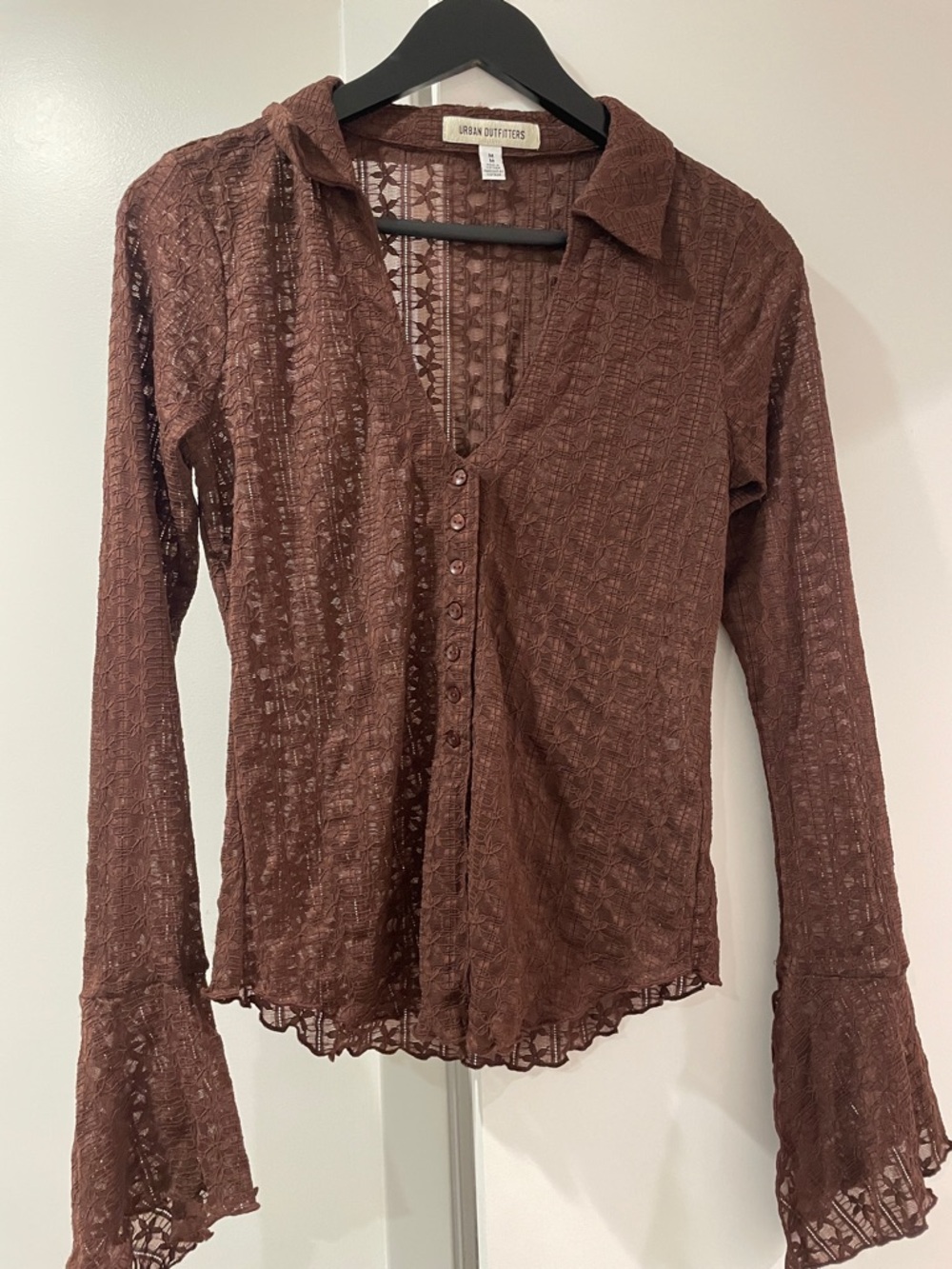 NWOT Kimchi Blue Abigail Sheer Lace Button Front Flyaway Top - Picture 4 of 4